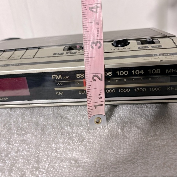 Vintage General Electric AM/FM Digital Alarm Clock Radio 7-4634 - Picture 13 of 15